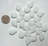 25 18x13mm White Leaves